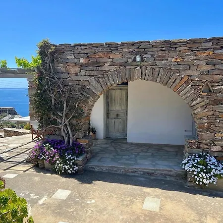 The Traditional Stone Apartamento *