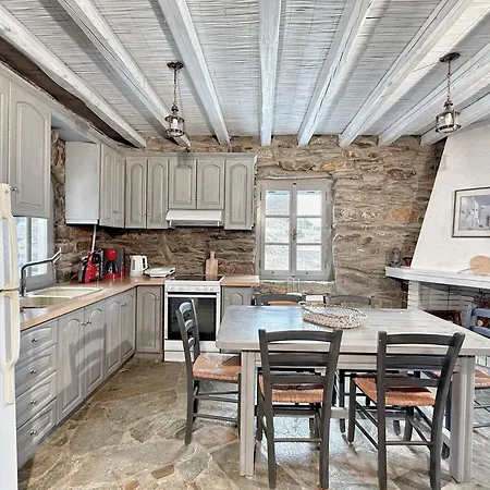 Lägenhet The Traditional Stone Koundouros