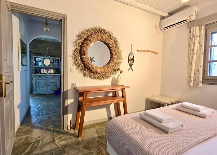 The Traditional Stone * Κούνδουρος