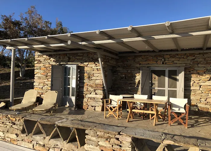 The Traditional Stone * Κούνδουρος